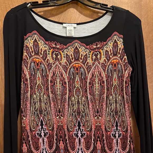 CACHE TOP WITH DESIGN ON FRONT AND BACK - Picture 4 of 8